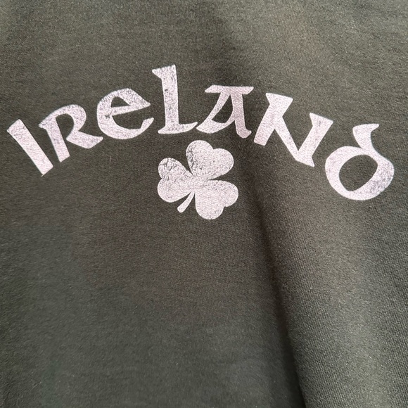 Forest Green Ireland Pullover Hoodie with Shamrock ☘️ From Ireland! 🇮🇪 - Picture 2 of 5